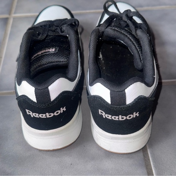 Reebok dust 7.5 women’s Classic Black and White Athletic Shoes retro - Picture 10 of 12